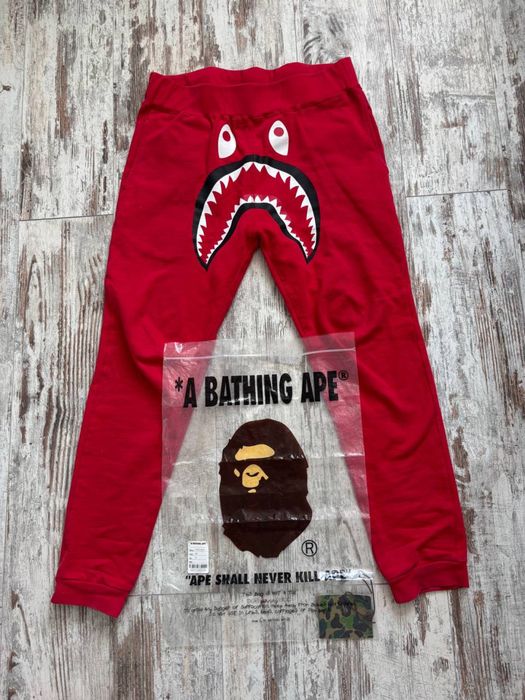 Штаны BAPE Shark sweat pants red
