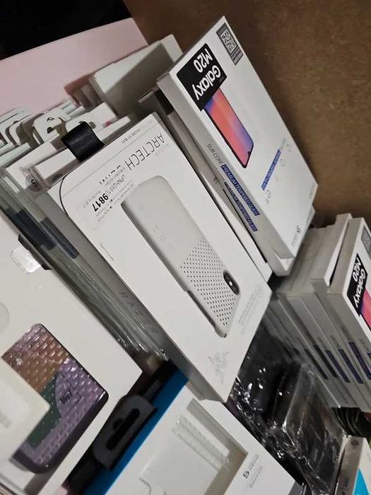 Mega paka Premium GSM - Razer, PanzerGlass, Lifeproof (50 szt.)