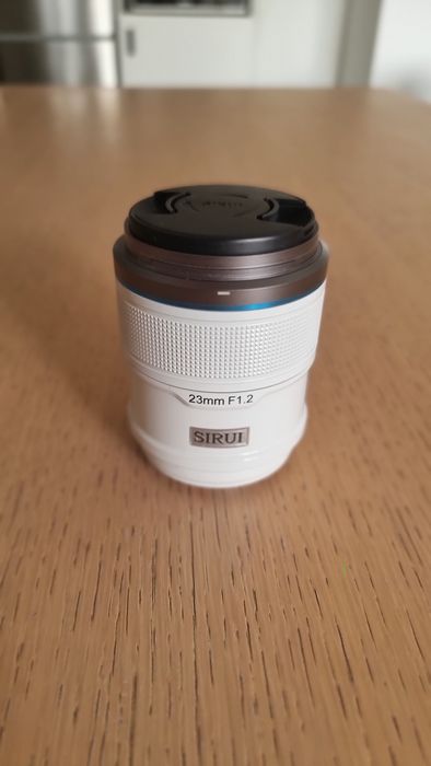 Objectiva  SIRUI Sniper 33mm f/1.2 AF