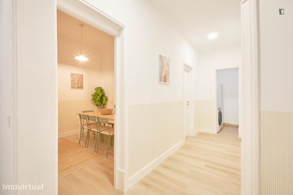 Quarto - localizado em Alameda Lisbon