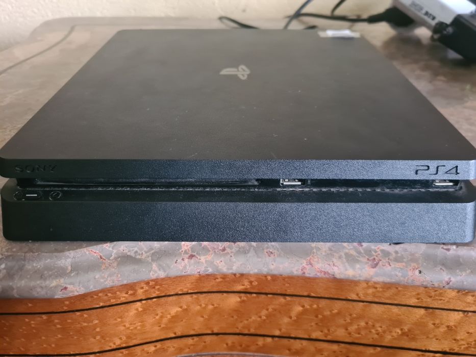 PS4 Usada 500GB a funcionar muito bem