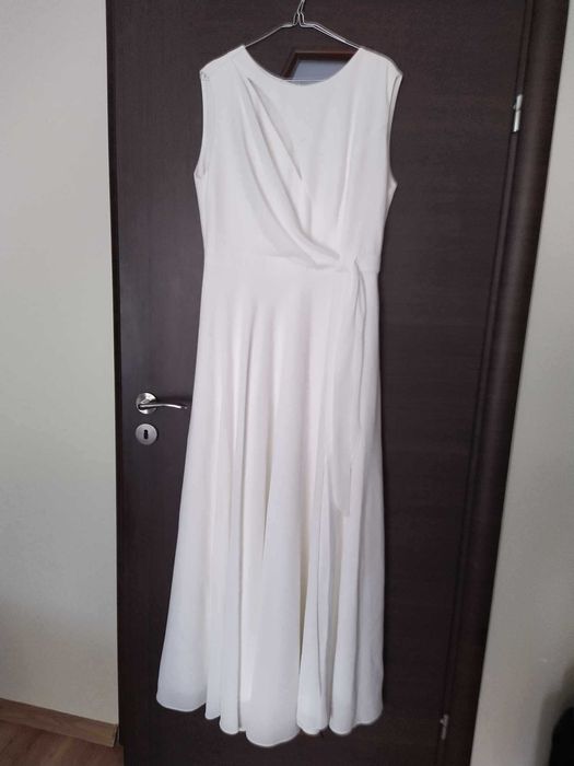 Elegancka suknia ślubna Diana znanej pracowni krawieckiej