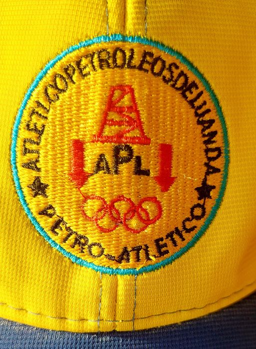 Boné PETRO de Luanda