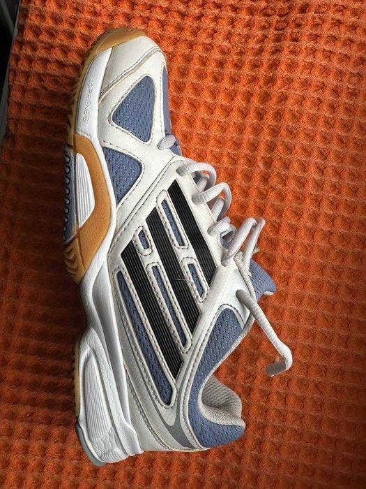 Кросівки Adidas 38 розмір