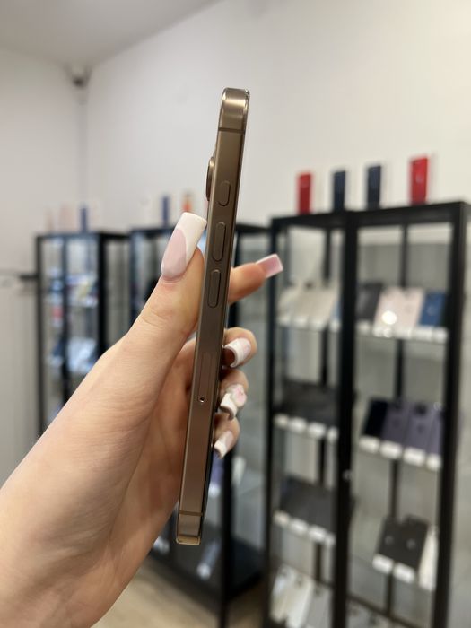 Telefon iPhone 16 PRO 256GB Złoty Apple Gwarancja iTrade