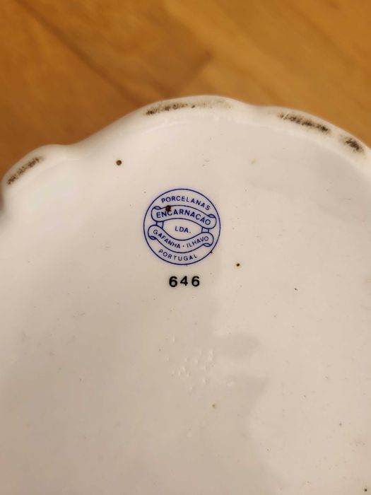 Jarra com tampo - Porcelanas Encarnação