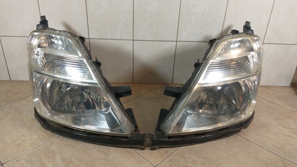 Honda stream lampa prawa lewa przód Europa strem 01-03 wysyłka komplet