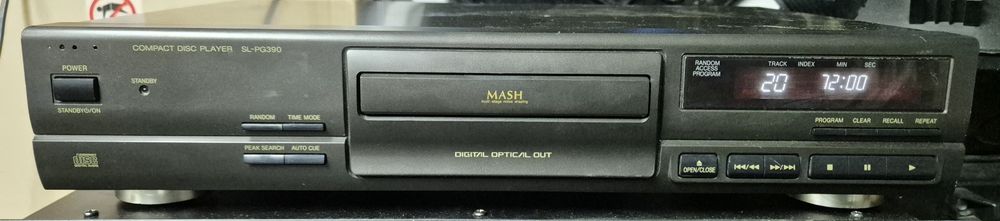 Technics SL- PG390  cd Player