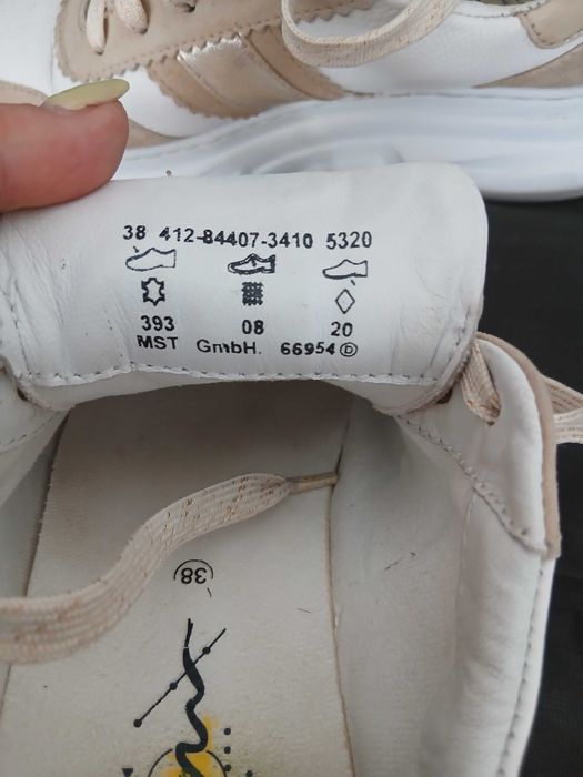 Продам кросівки