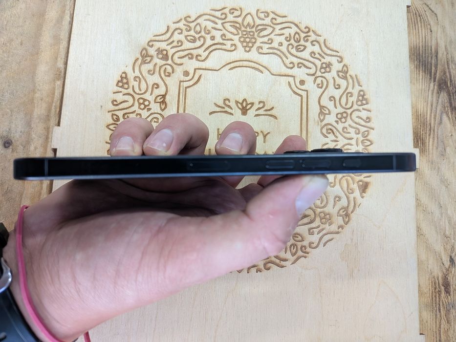 iPhone 16 pro max 256 gb Black Titanium Neverlock
