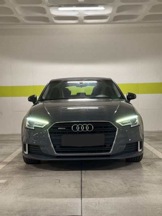 Audi A3  Quattro Sportback [2.0TFSi 4x4]