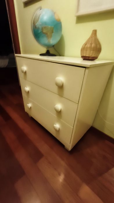 Cómoda quarto como nova