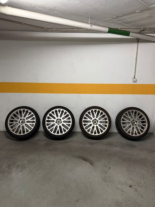 Jantes 22” Kahn Design 5x120 + Pneus 265/35R22 (2 Pirelli Novos)