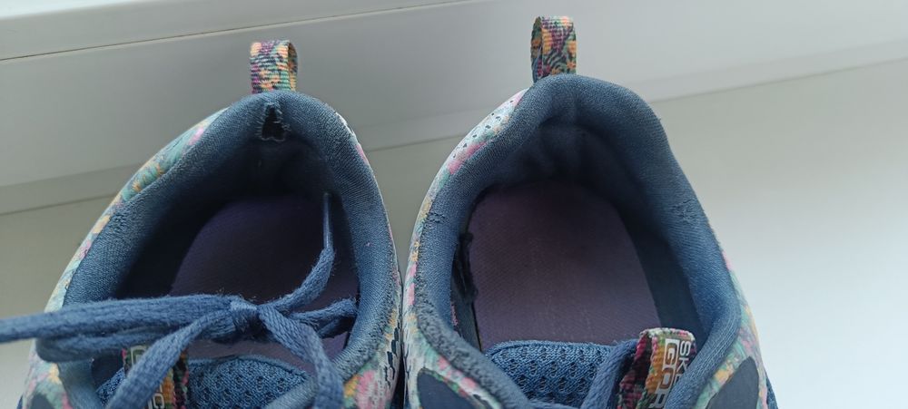 Skechers дівчачі 37,5