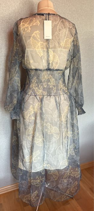 Сукня  з органзи Reserved нове