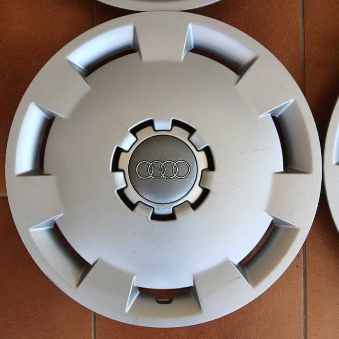 AUDI A3 8P A4 B6 B7 Kołpaki 15'' 8E0601147A Komplet