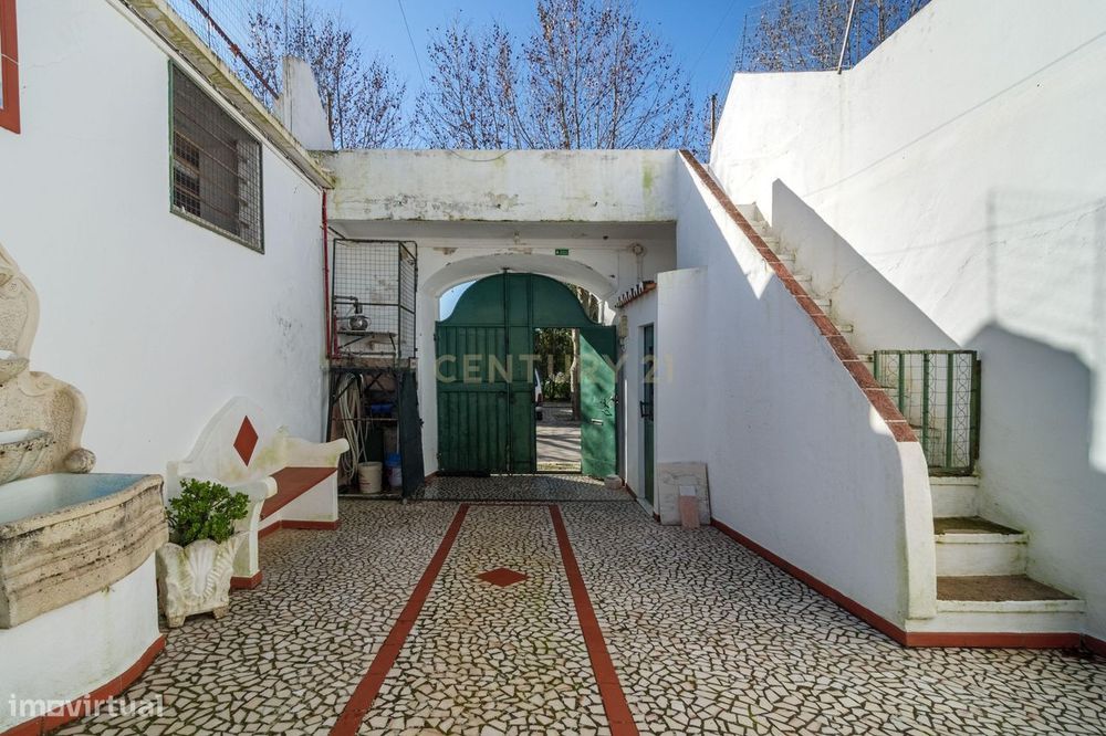 T2 com Terraço na histórica cidade de Vila Viçosa e Oportunidade de Ne