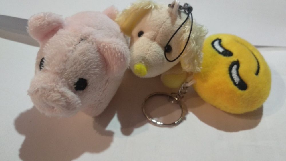 игрушка свинка поросенок брелок смайлик-новый цена за всех