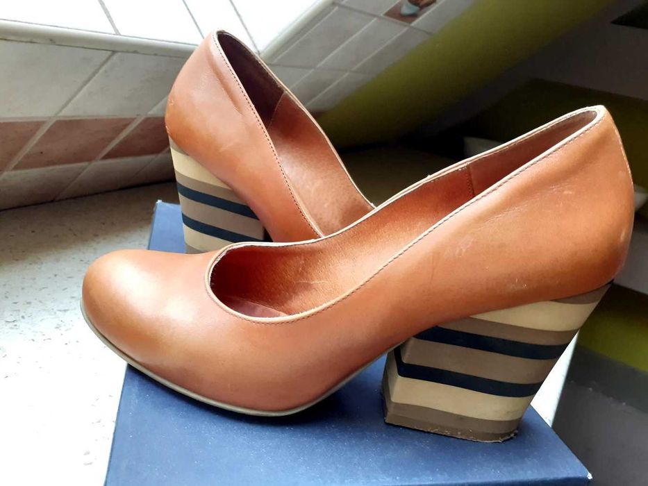 Buty  damskie 39