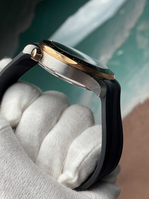 Omega Seamaster 300 18k Sedna Gold Oro 210.22.42.20.01.002