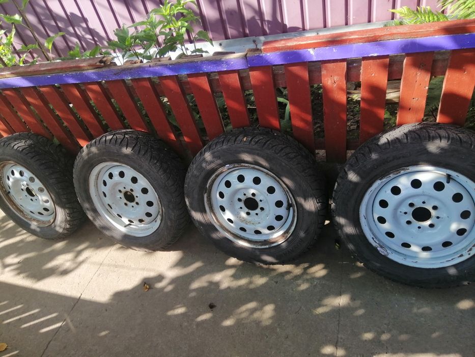 Резина з дисками