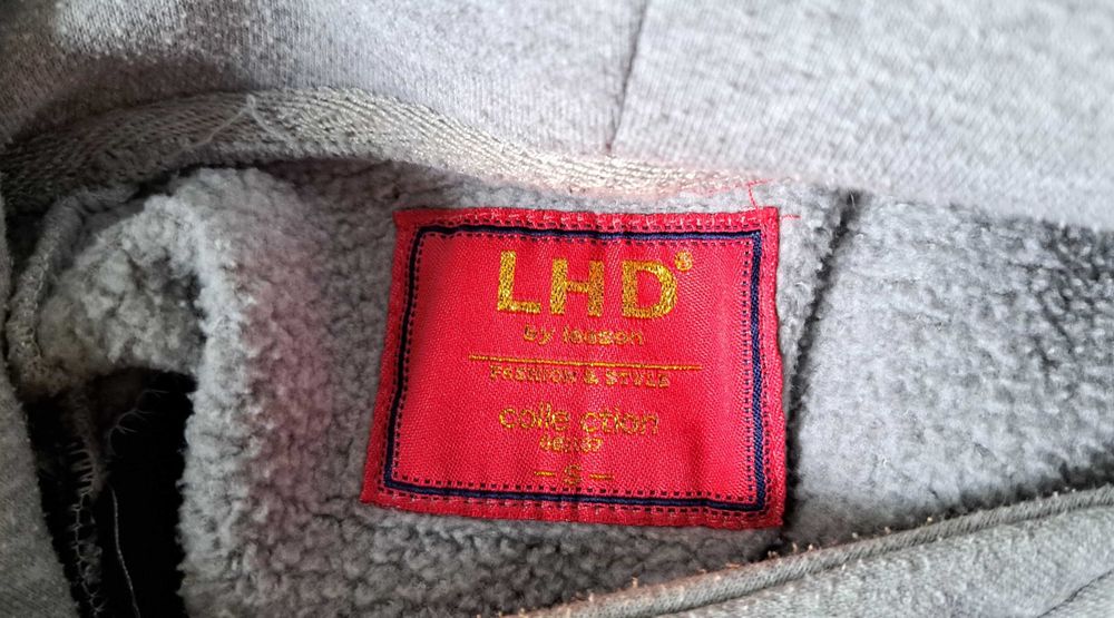 Szara czarna bluza z kapturem