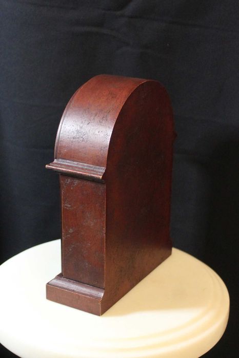 Relógio de lareira Quartz feito na Alemanha (Germany), anos 80