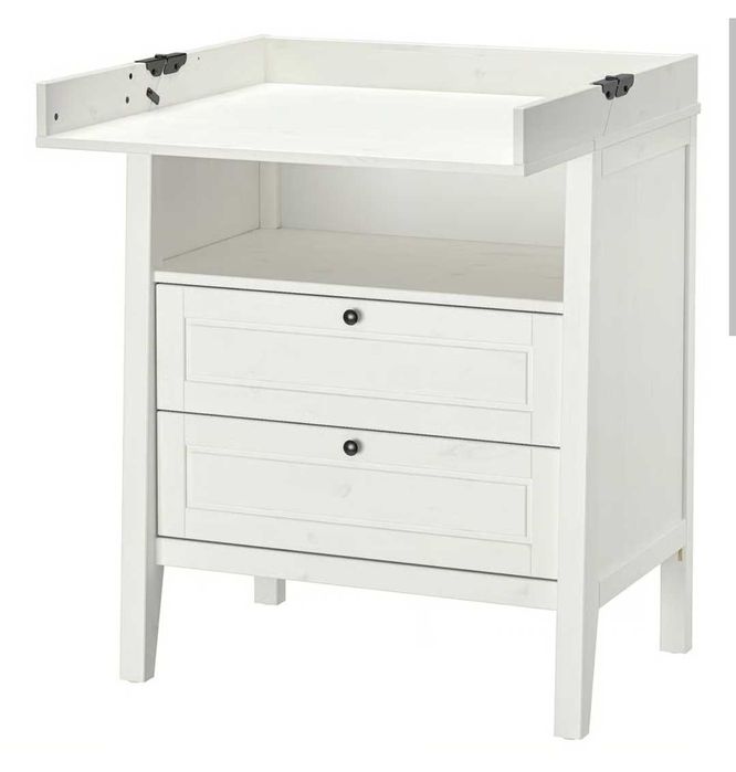 Trocador com cómoda IKEA SUNDVIK