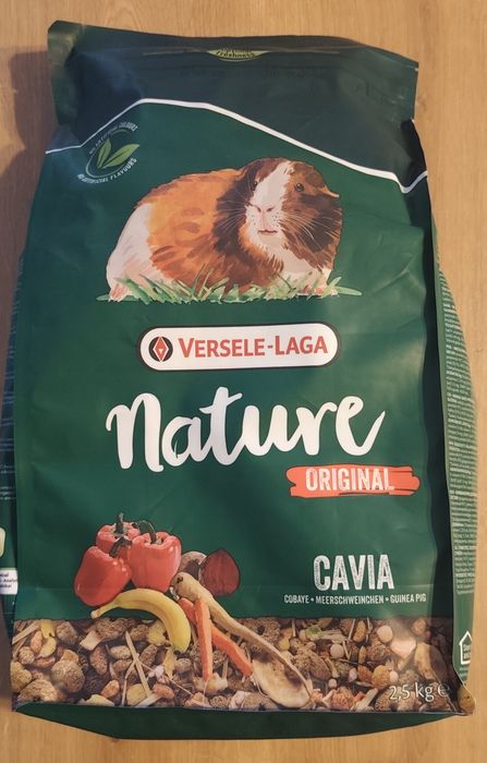 Karma dla świnki morskiej Versele-Laga Nature  + 2kg sianka