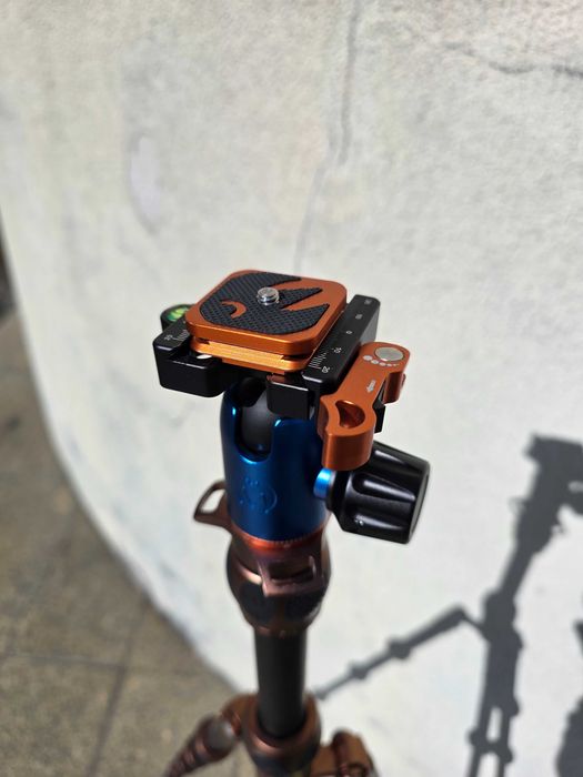 Tripé Carbono - 3 Legged Thing Leo 2.0 + AirHead Pro