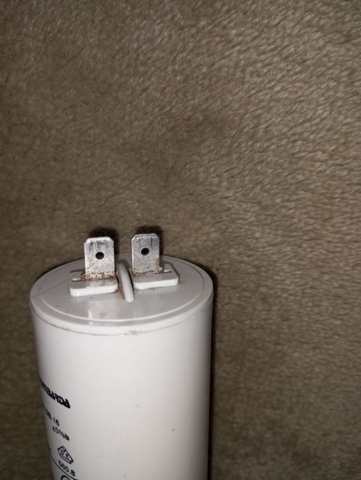 Конденсатор 16 mF.