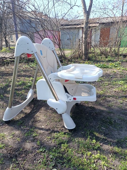 Продам столик для годування