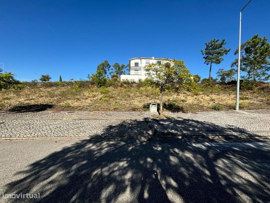 Lote de terreno  para  construção de Moradia Geminada
