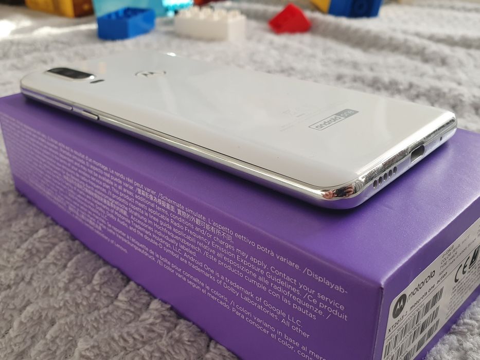 Motorola One Action Pearl White