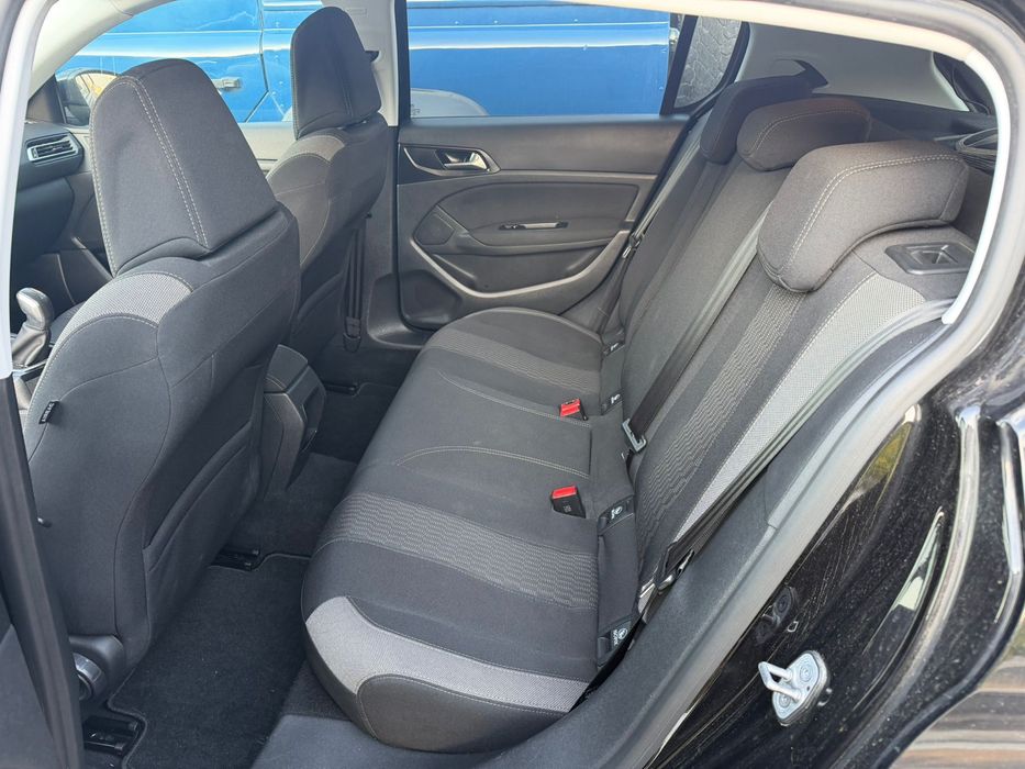 Peugeot 308 2016
