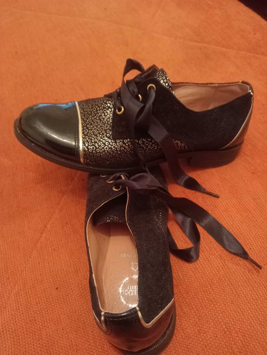 Sapatos de mulher 39