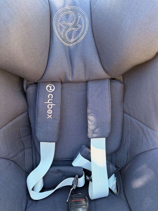 Vendo cadeira automóvel Cybex Sirona Z tecido premium azul marinho + isofix