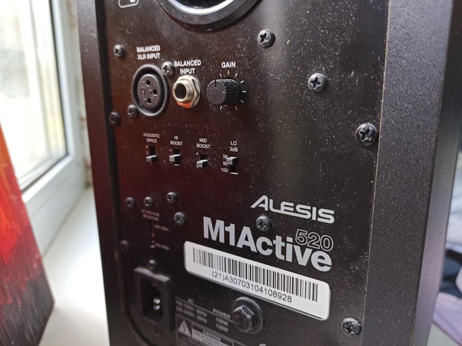 Монітори звукові студійні колонки Alesis M1Active520