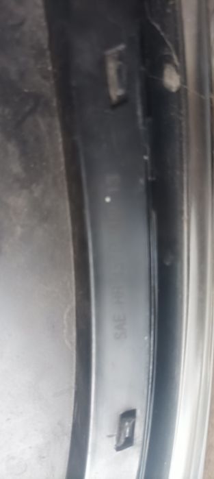 Фара автомобільна