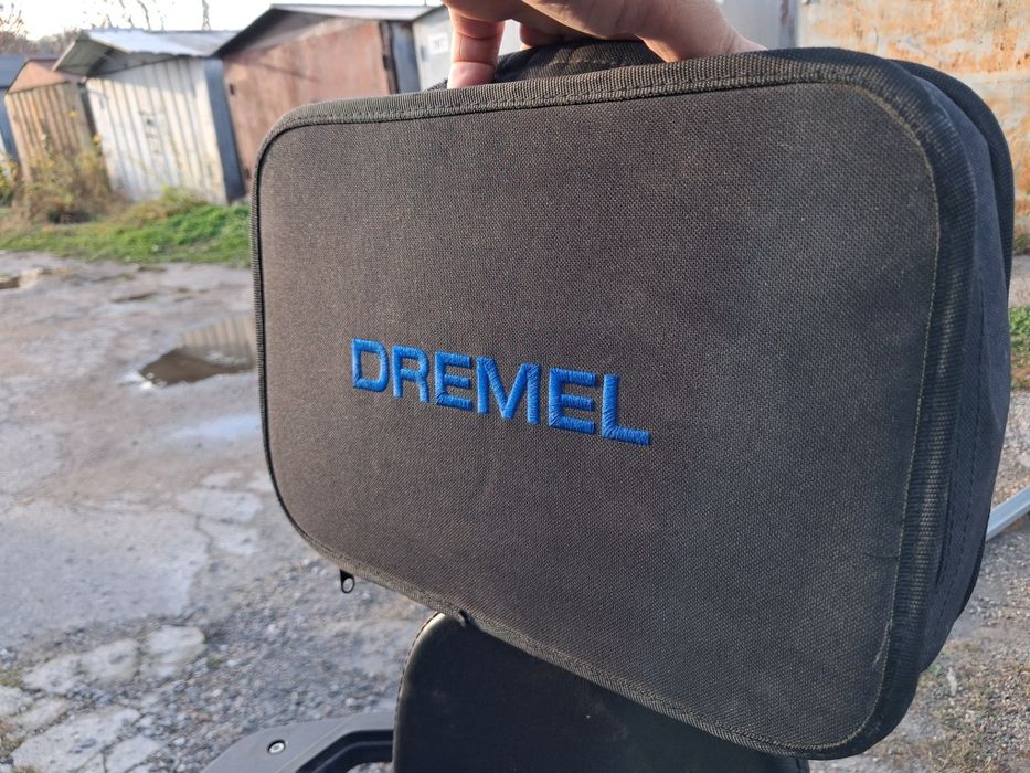 ПРОДАМ  власний інструмент . Гравер Dremel  4250 в чудовому стані