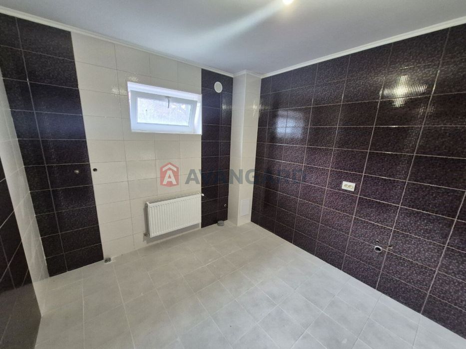 Продаж 2-поверхового будинку з ремонтом