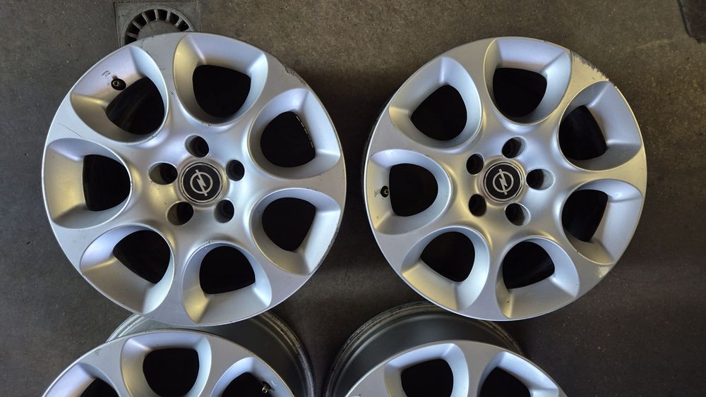 Felgi aluminiowe Alfa Romeo 7x17 5x110 ET34
