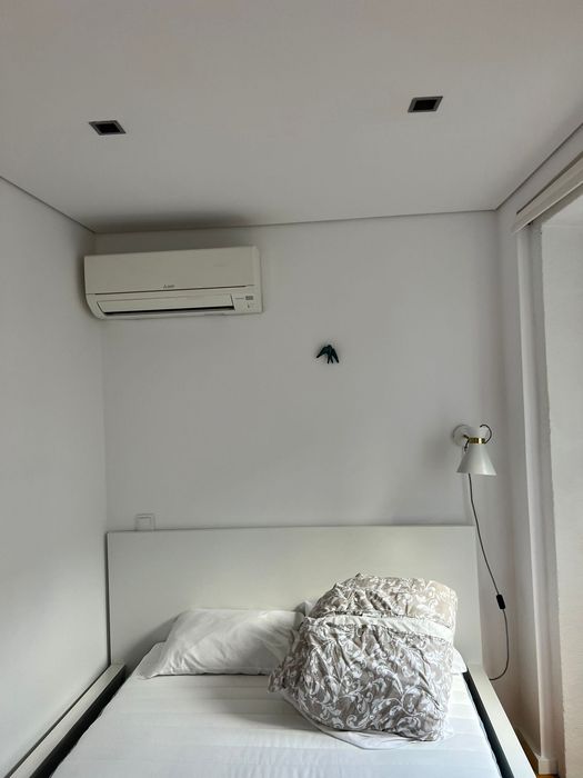Trabalho de pintura e remodelação e montagem de móveis