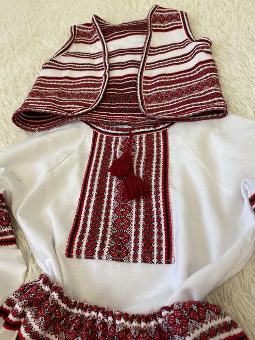 Дитяча вишиванка костюм трійка