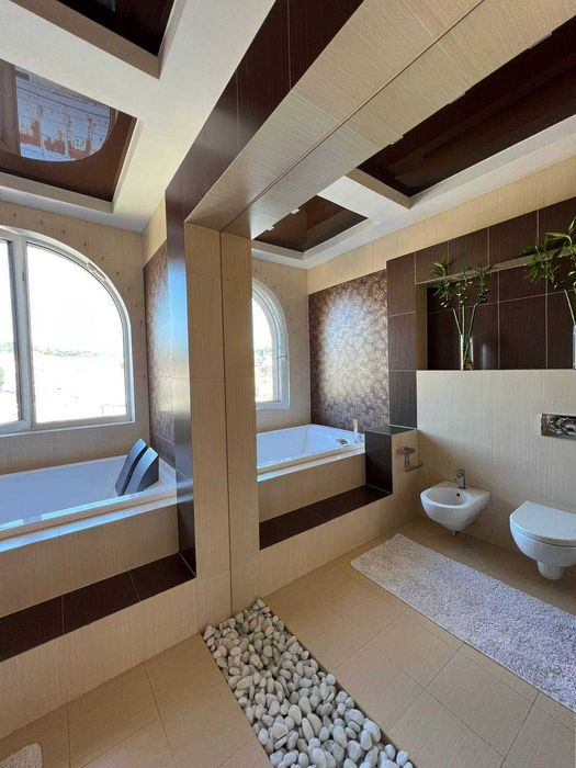 Продаж квартири в центрі з паркінгом