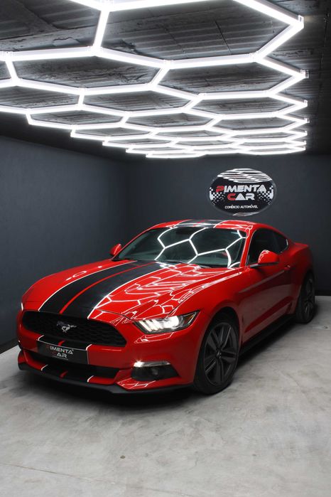 Ford Mustang 2.3i EcoBoost Pack Performance 317 CV (419€/Mês) - 120 Meses