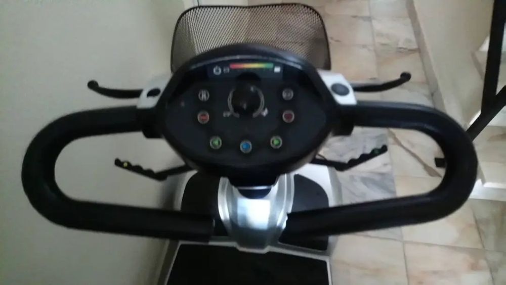 Scooter eléctrica mobilidade reduzida