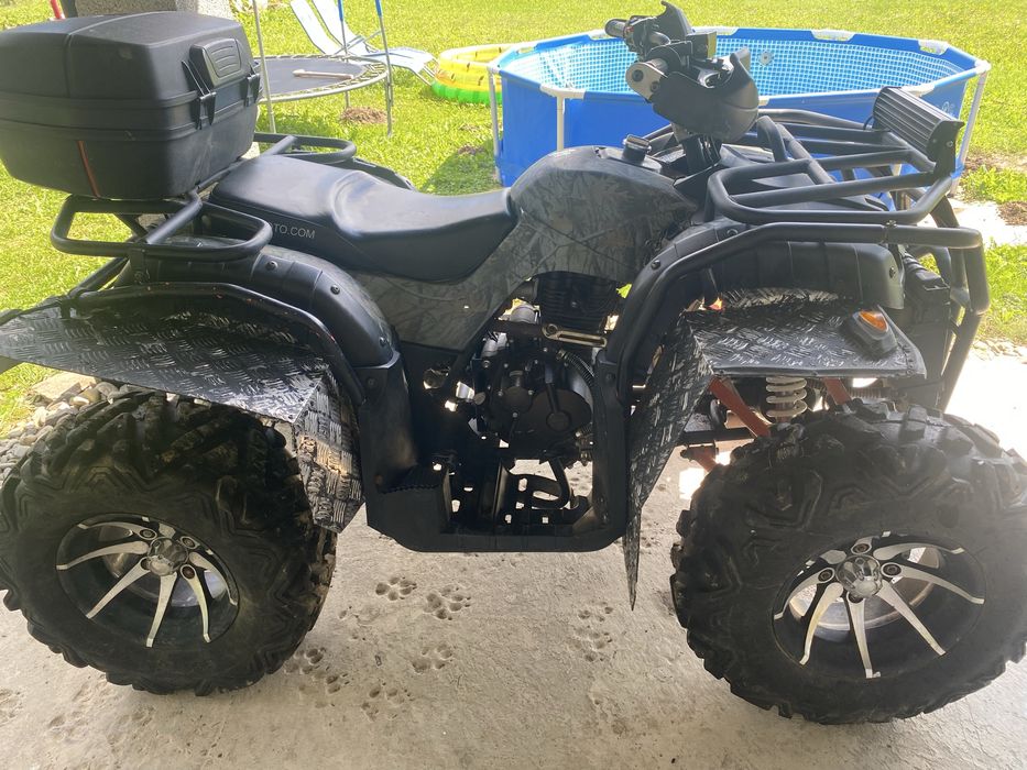 Квадроцикл 300 кубів