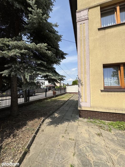 Dom (140 + 80 m²), dwa niezależne lokale, gotowe do zamieszkania.