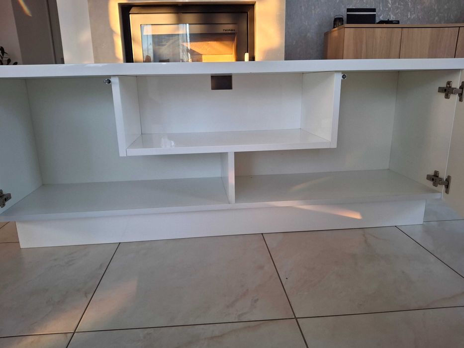 Szafka rtv biała połysk